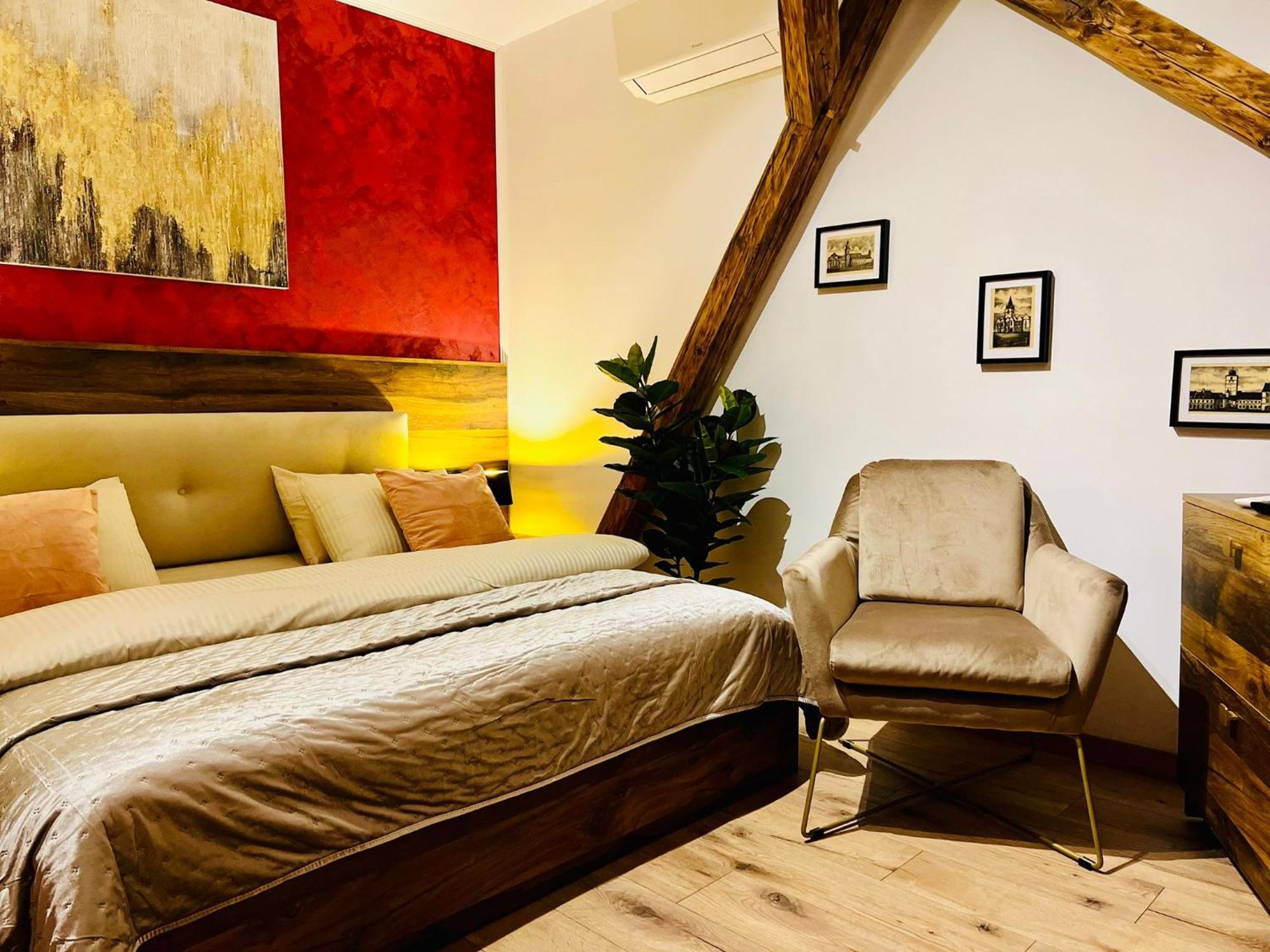 Boutique 17B Apart otel Sibiu Dış mekan fotoğraf